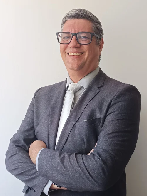 Dr. Felipe Klein - Advogado especializado em Direito Penal, Família e Consumidor